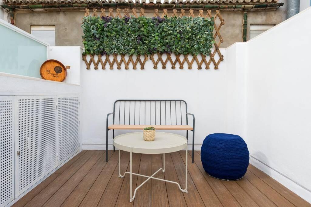 Tgh/ Malaga Center Western Style Ngoại thất bức ảnh
